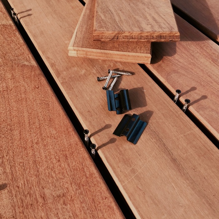 Decking boards ipe hardwood tongue and groove for clip mounting (invisible screws)