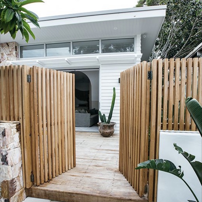 Gate modern with bar slats