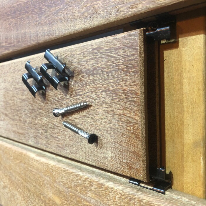 Hidden Fixing Clips for Slat Fencing | Invisible Mounting System
