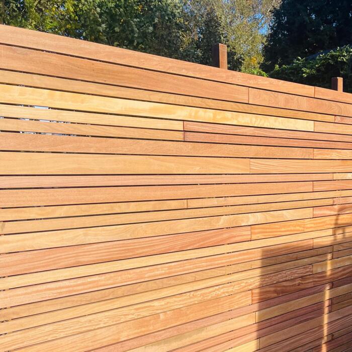Large stock of FAS-quality Ipé hardwood slats in the Hardwood Discount warehouse.