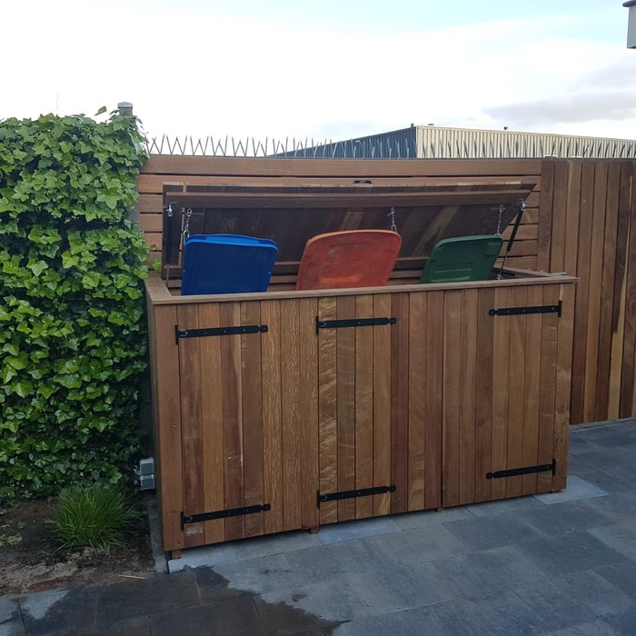 Contemporary Ipe Slatted Screening with Hidden Bin Store