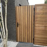 Ipe garden gate with 90 mm slats at a modern house