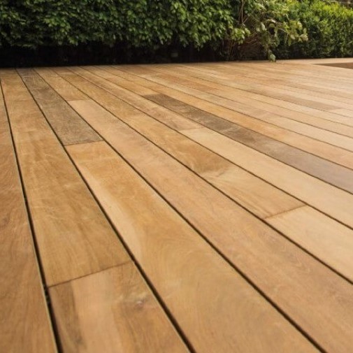 Decking of Ipe hardwood with clip