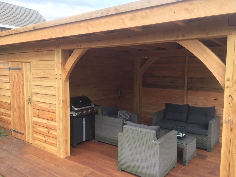 Luxury Douglas fir gazebo with integrated shed and Ipé hardwood decking
