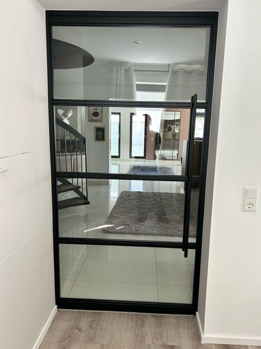 Stub door with steel frame